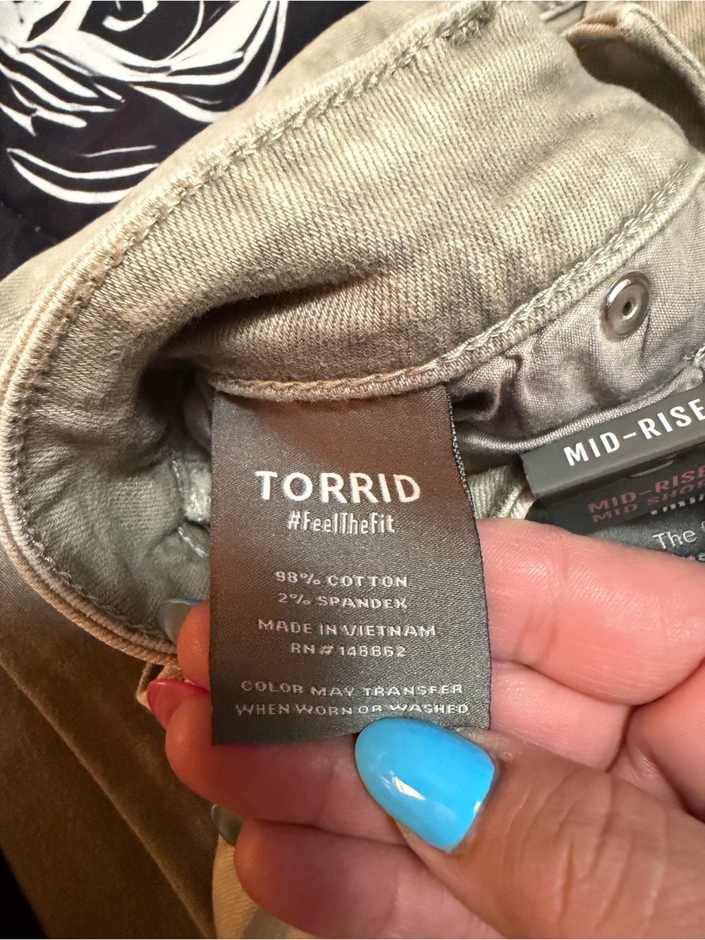 NWT Torrid smoke stack-Toned colored Cuffed Denim Shorts - Picture 5 of 6